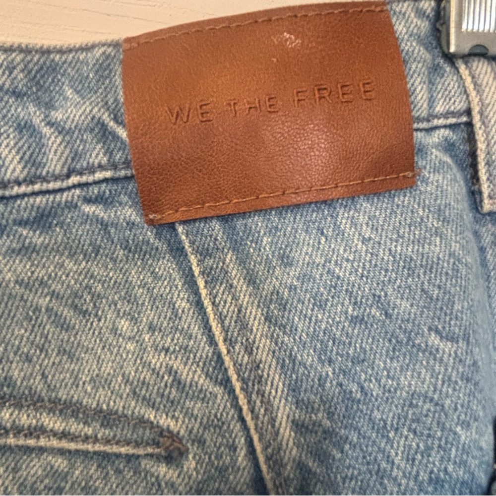 We The Free High-Rise Light Blue Denim Jeans - Picture 4 of 10